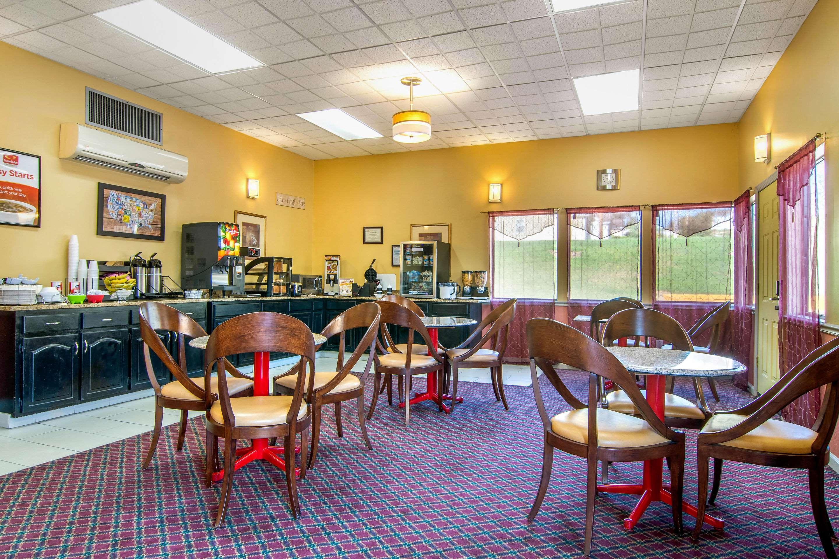 Econo Lodge Inn & Suites Fort Oglethorpe Buitenkant foto