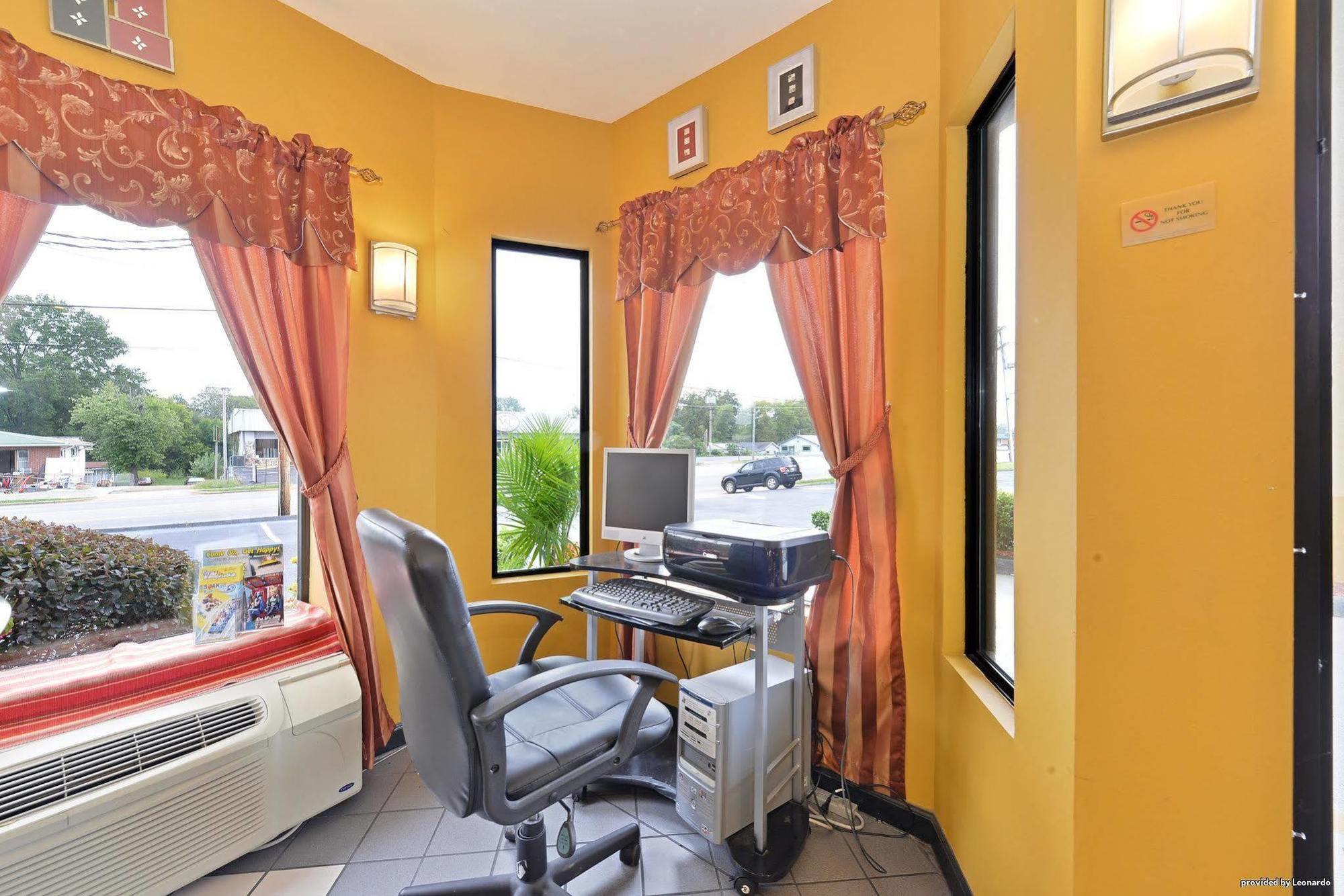 Econo Lodge Inn & Suites Fort Oglethorpe Buitenkant foto